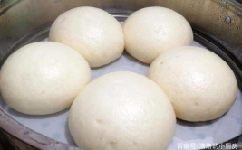 娱乐吃瓜酱馒头视频,揭秘网红美食背后的故事