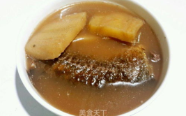 粉葛鲮鱼汤,粉葛鲮鱼汤，暖身养颜的冬日美味