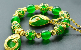 娱乐吃瓜酱铜首饰,娱乐吃瓜酱的奢华首饰揭秘