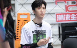 娱乐吃瓜姐范丞丞,娱乐吃瓜界的“姐范儿”新宠